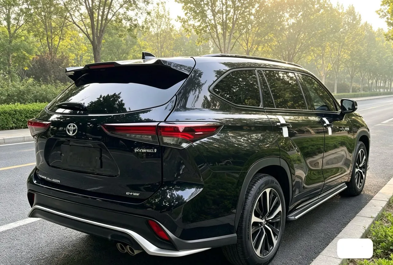 Toyota 2024 Crown Land Release 2.0T Four-wheel Drive Enjoyment Edition Automatic Gear 4