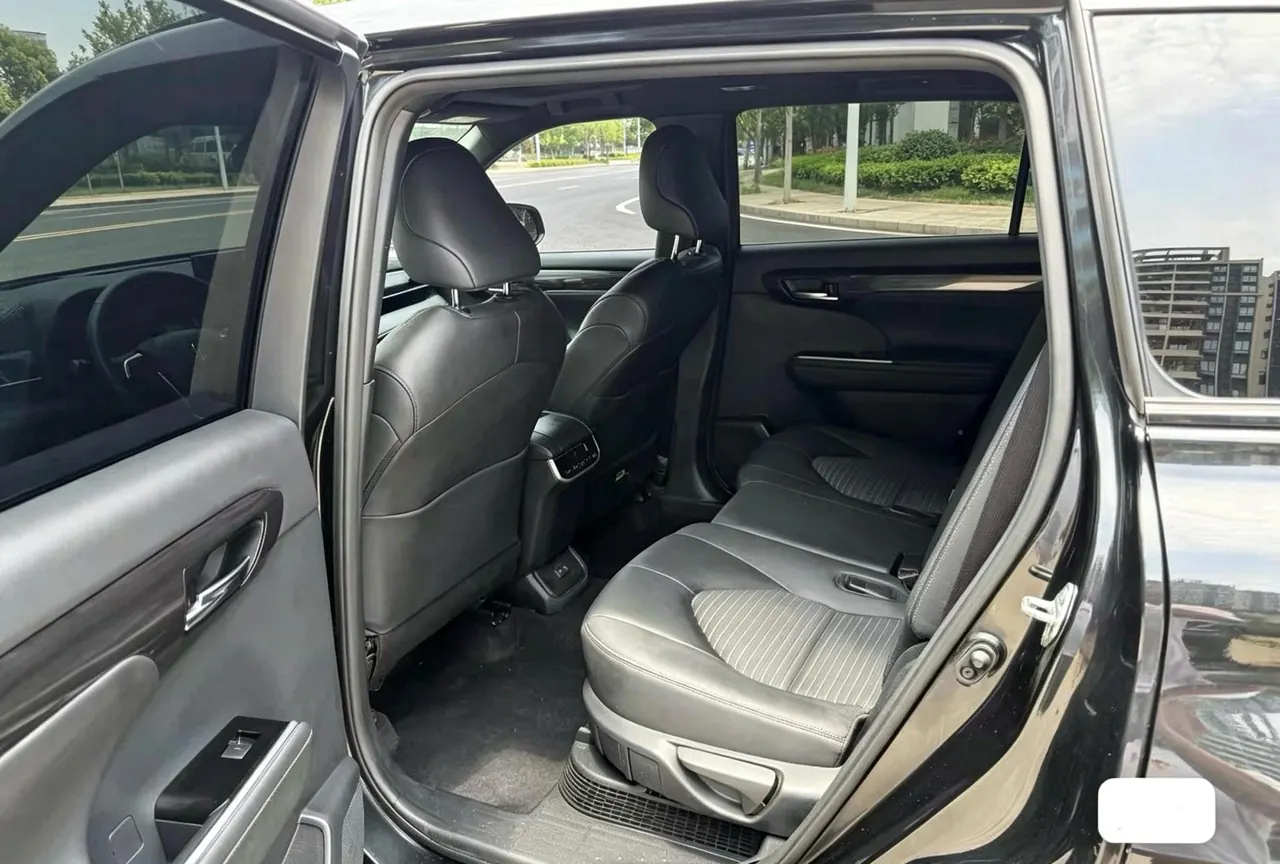 Toyota 2024 Crown Land Release 2.0T Four-wheel Drive Enjoyment Edition Automatic Gear 6