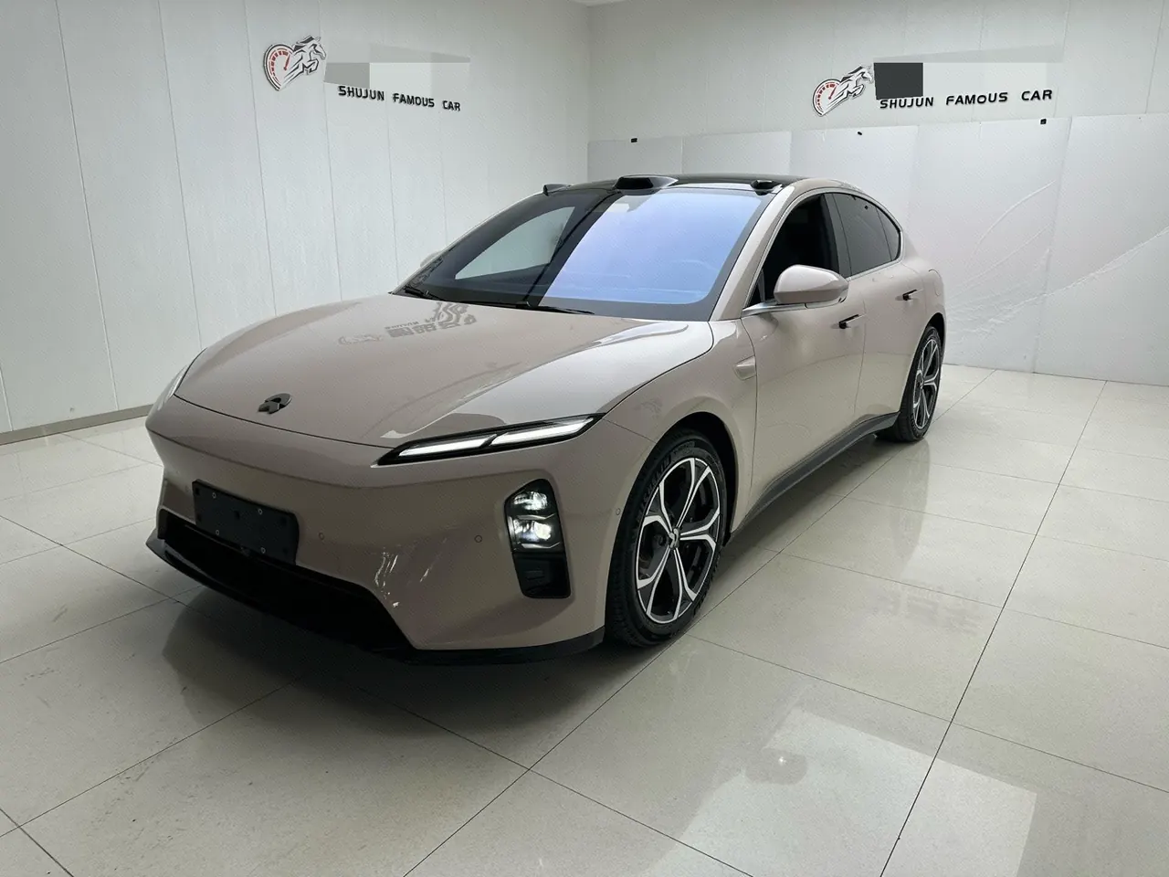 NIO 2024 ET5 75kWh automatic gear - View 1