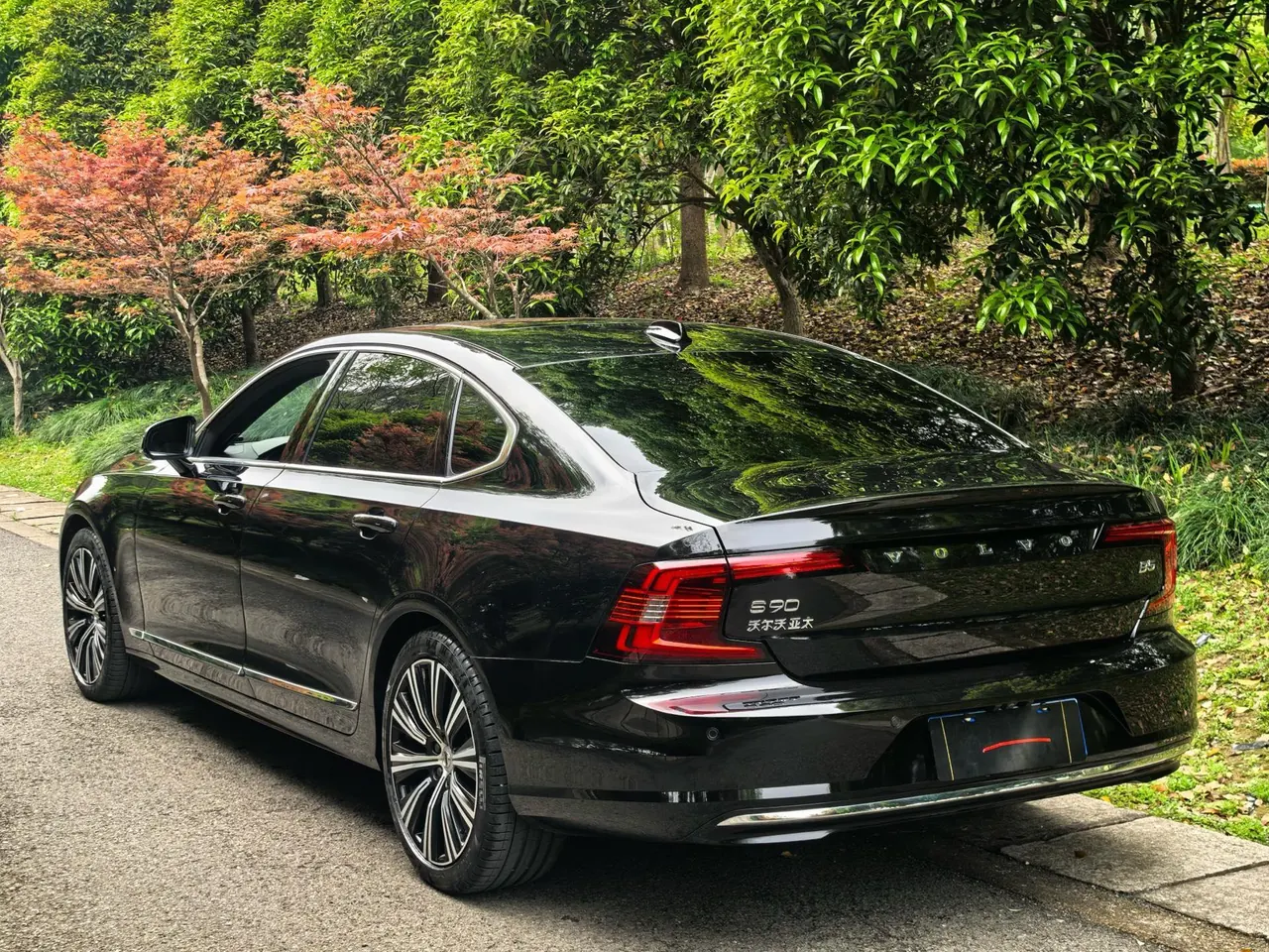 Volvo 2024 S90 48V 2.0T B5 Zhiyuan Deluxe Edition Automatic Gear 9