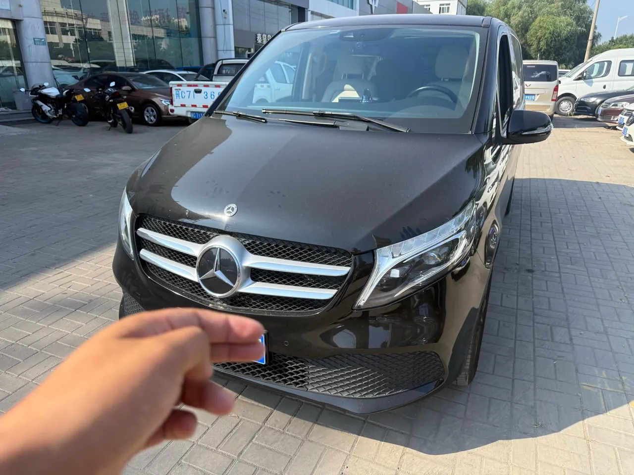 Mercedes Benz Class V 2020V 260 2.0T Pilot Edition Automatic Gear - View 1