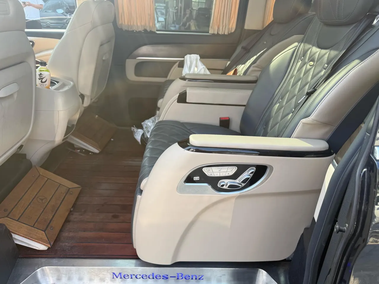 Mercedes Benz Class V 2020V 260 2.0T Pilot Edition Automatic Gear 6