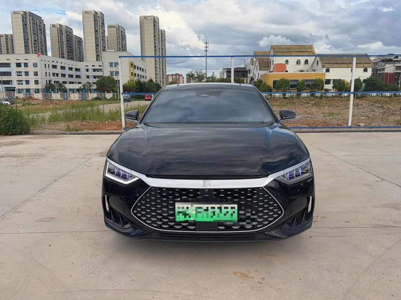 BYD 2023 Han DM-i 1.5T Stepless Champion Edition 121KM Honorable Automatic Gear 2