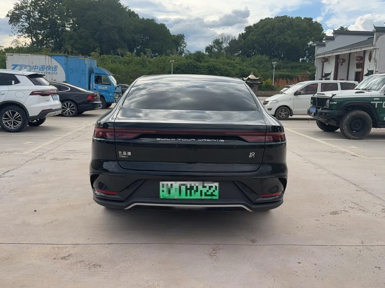 BYD 2023 Han DM-i 1.5T Stepless Champion Edition 121KM Honorable Automatic Gear 3