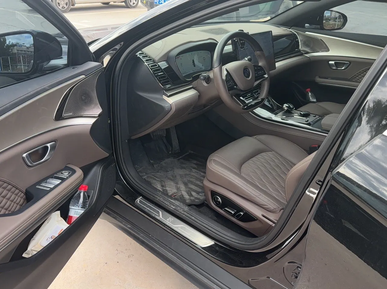 BYD 2023 Han DM-i 1.5T Stepless Champion Edition 121KM Honorable Automatic Gear 5