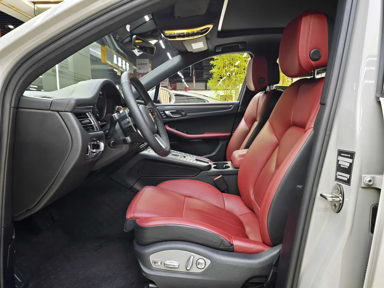 Porsche Macan (Imported) 2020 Macan 2.0T Automatic Gear 3