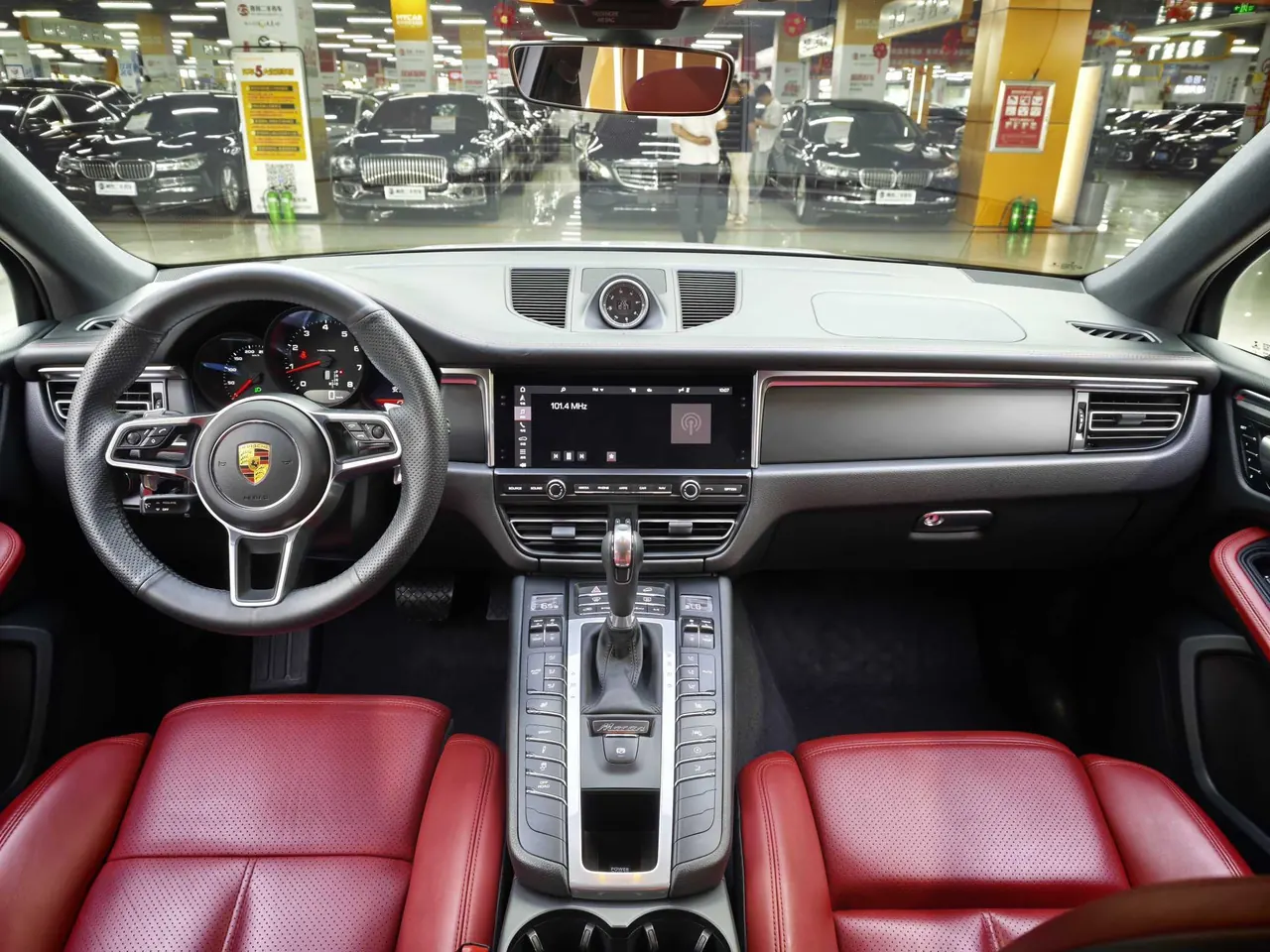 Porsche Macan (Imported) 2020 Macan 2.0T Automatic Gear 4
