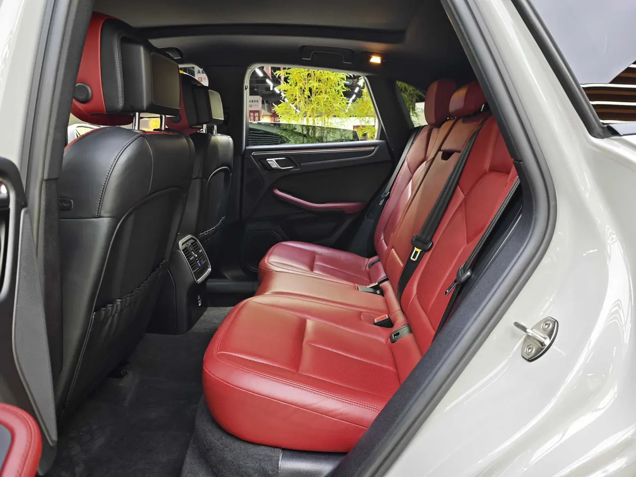 Porsche Macan (Imported) 2020 Macan 2.0T Automatic Gear 5