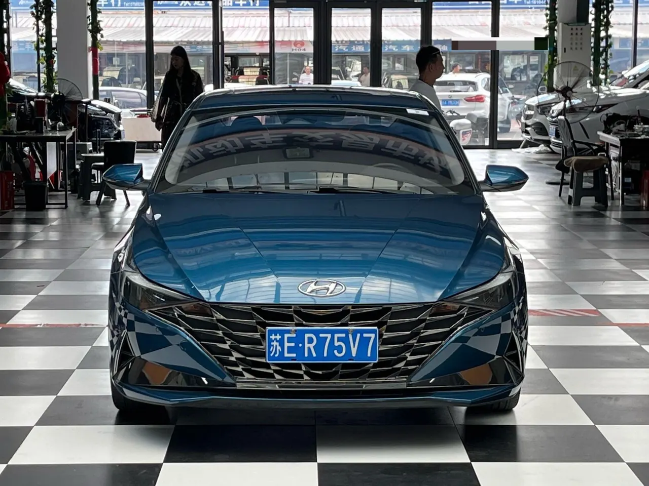 Hyundai 2021 Elantra -3-compartment 1.5 stepless LUX premium automatic gear 2