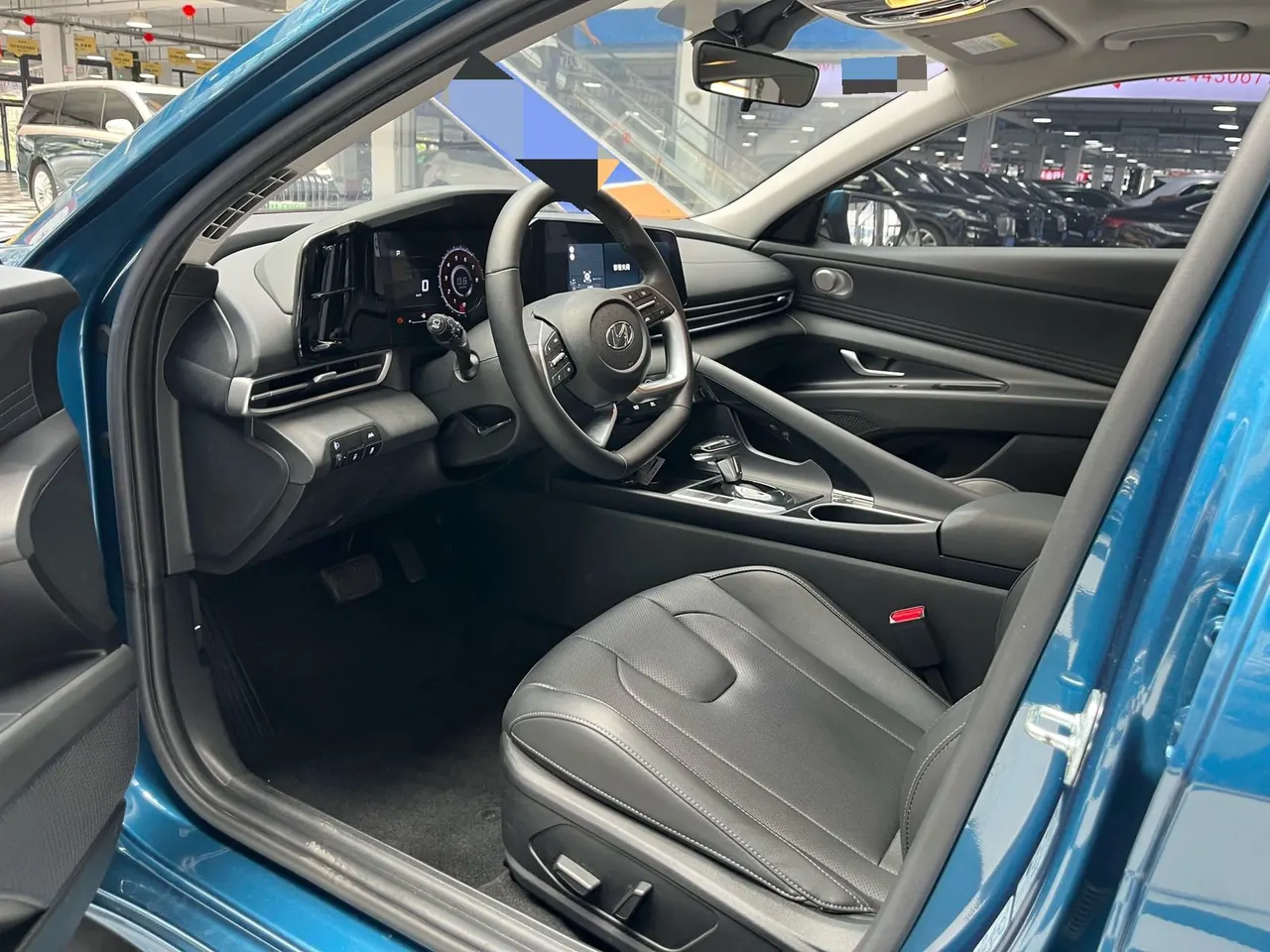 Hyundai 2021 Elantra -3-compartment 1.5 stepless LUX premium automatic gear 4