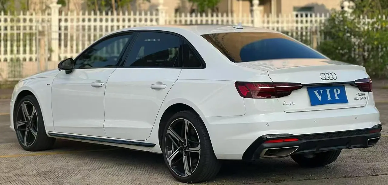 Audi 2024 A4L 2.0TFSI 40TFSI Deluxe Dynamic Automatic 5