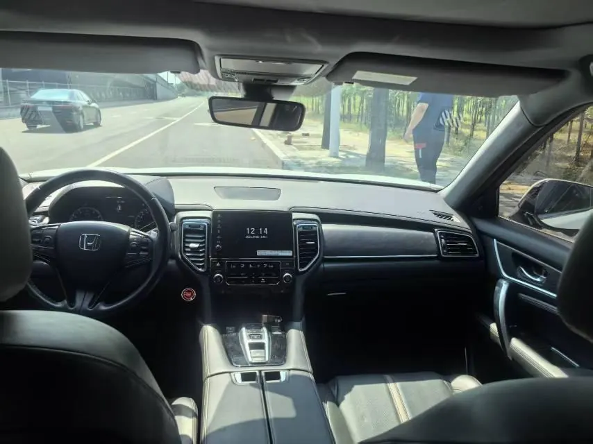 Honda 2020 UR-V 2.0T 370TURBO 4-wheel drive exclusive automatic gear 7