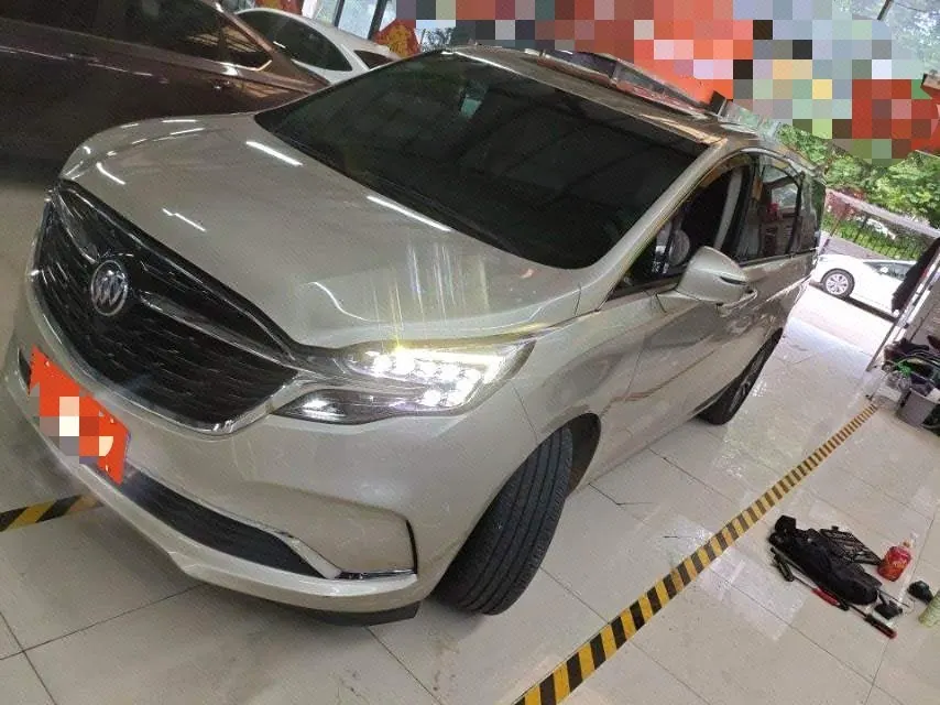 Buick 2020 GL8 ES Lu Zun 2.0T 653T Comfortable Automatic Gear - View 1