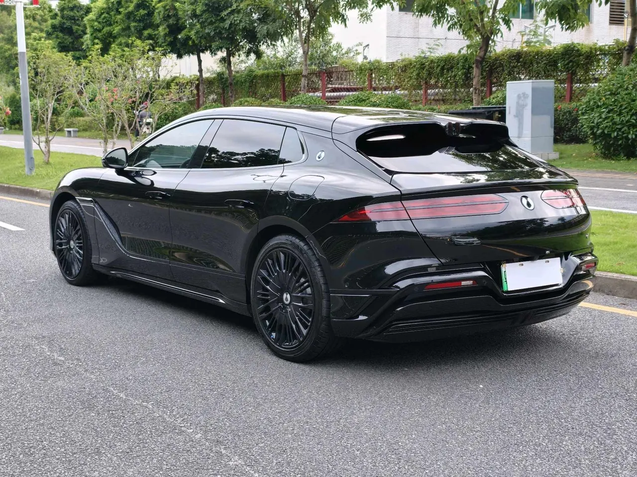 Denza 2024 Denza Z9GT 2.0T stepless 1100 four-wheel drive Ultra version automatic gear 5