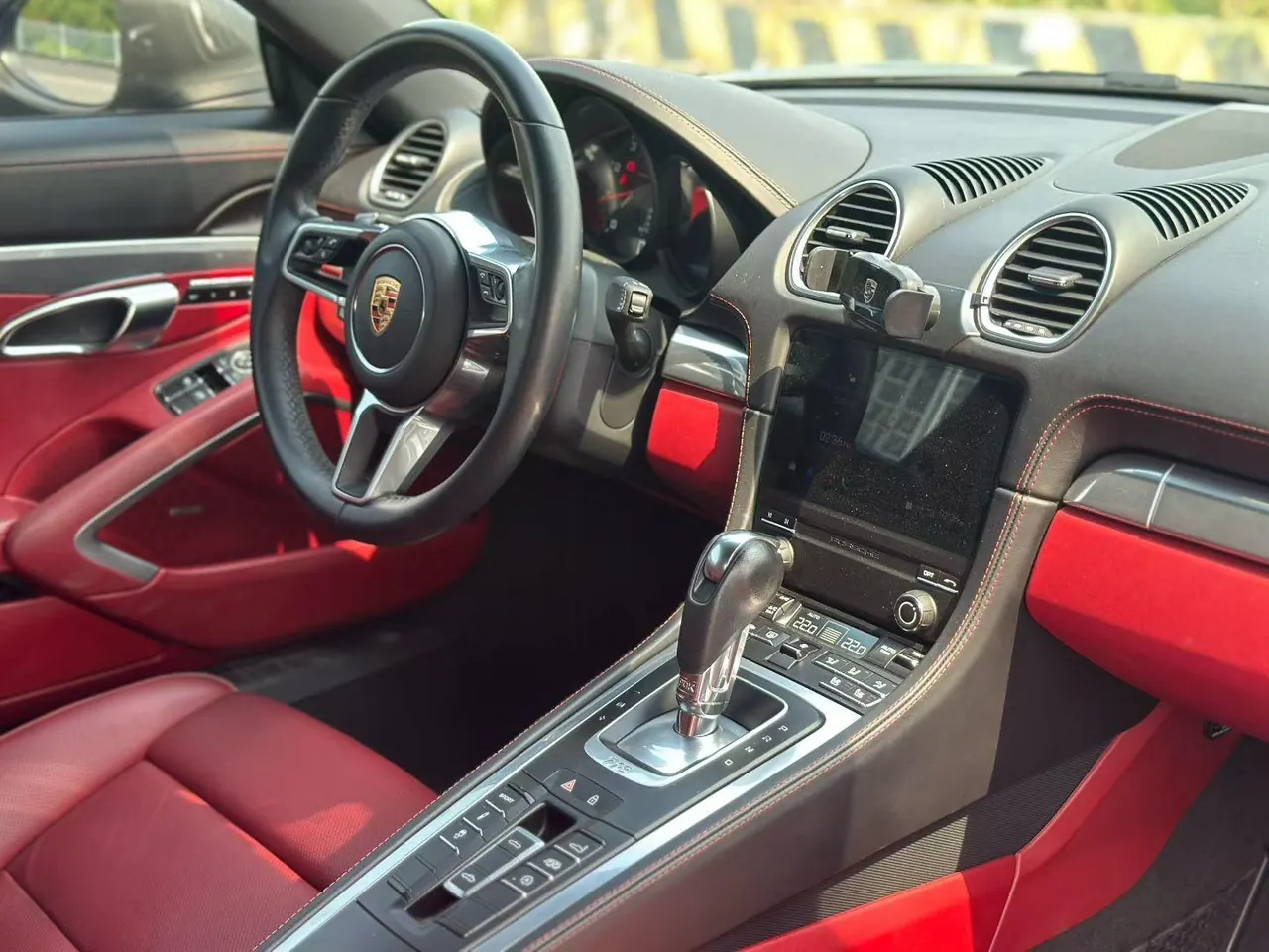 Porsche 718 (Imported) 2022 718 Boxter T 2.0T Automatic 7