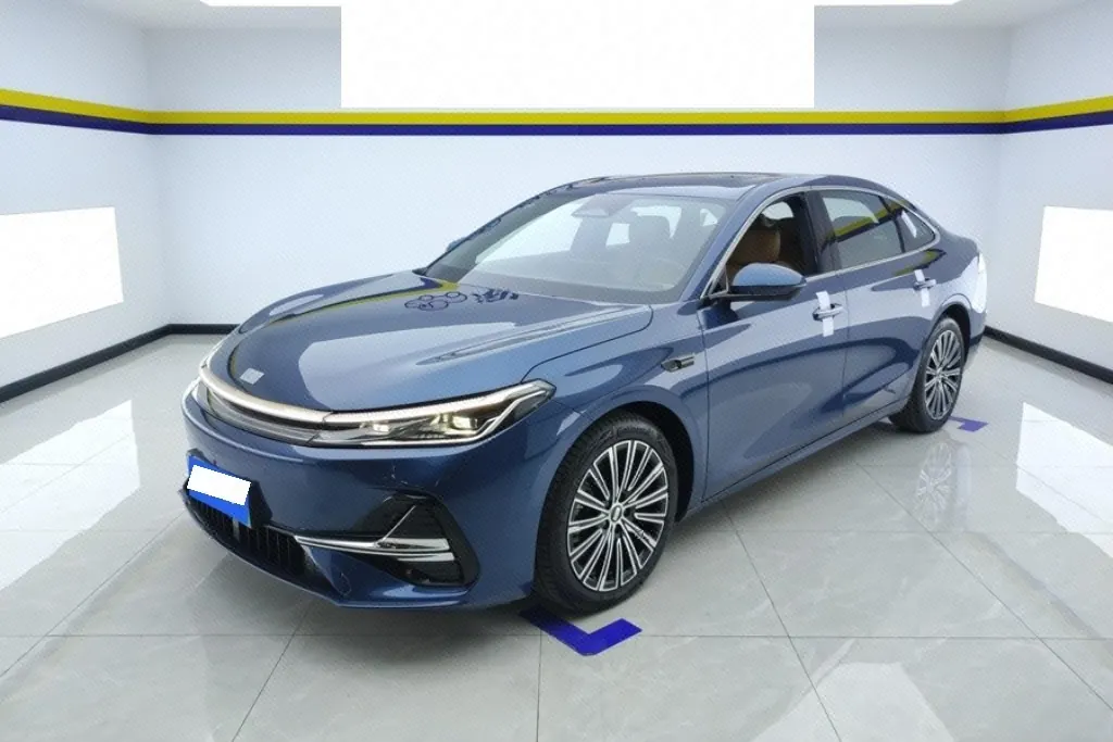 Geely Galaxy 2025 A7 EM-i 1.5 150km Starship Edition Automatic Gear - View 1