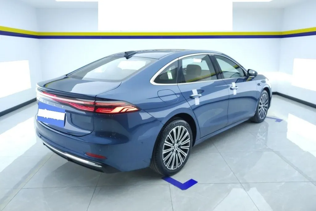 Geely Galaxy 2025 A7 EM-i 1.5 150km Starship Edition Automatic Gear 2