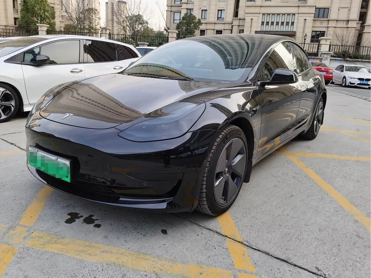 Tesla 2022 Model 3 rear-wheel drive version of automatic transmission - View 1