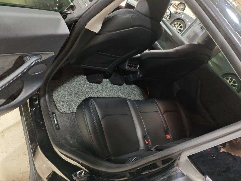 Tesla 2024 Model Y rear-wheel drive version automatic transmission 3