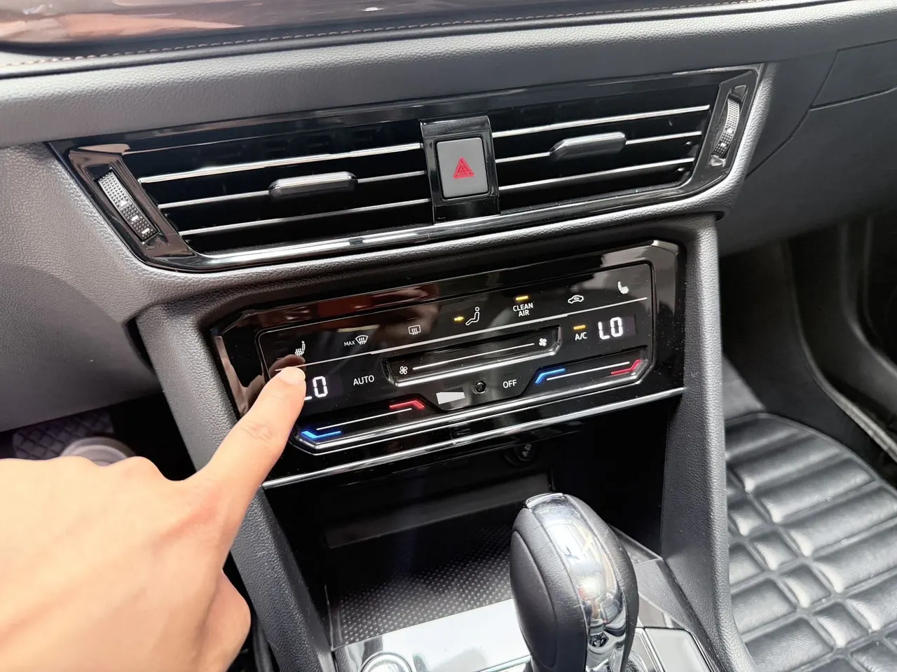 Volkswagen 2022 Tuyue 1.4TSI 280TSI Two-Drive Deluxe Automatic Gear 4