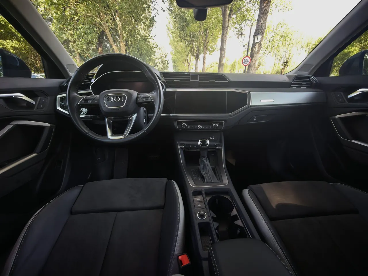 Audi 2022 Q3 1.4TFSI 35TFSI Aggressive Dynamic Automatic 3