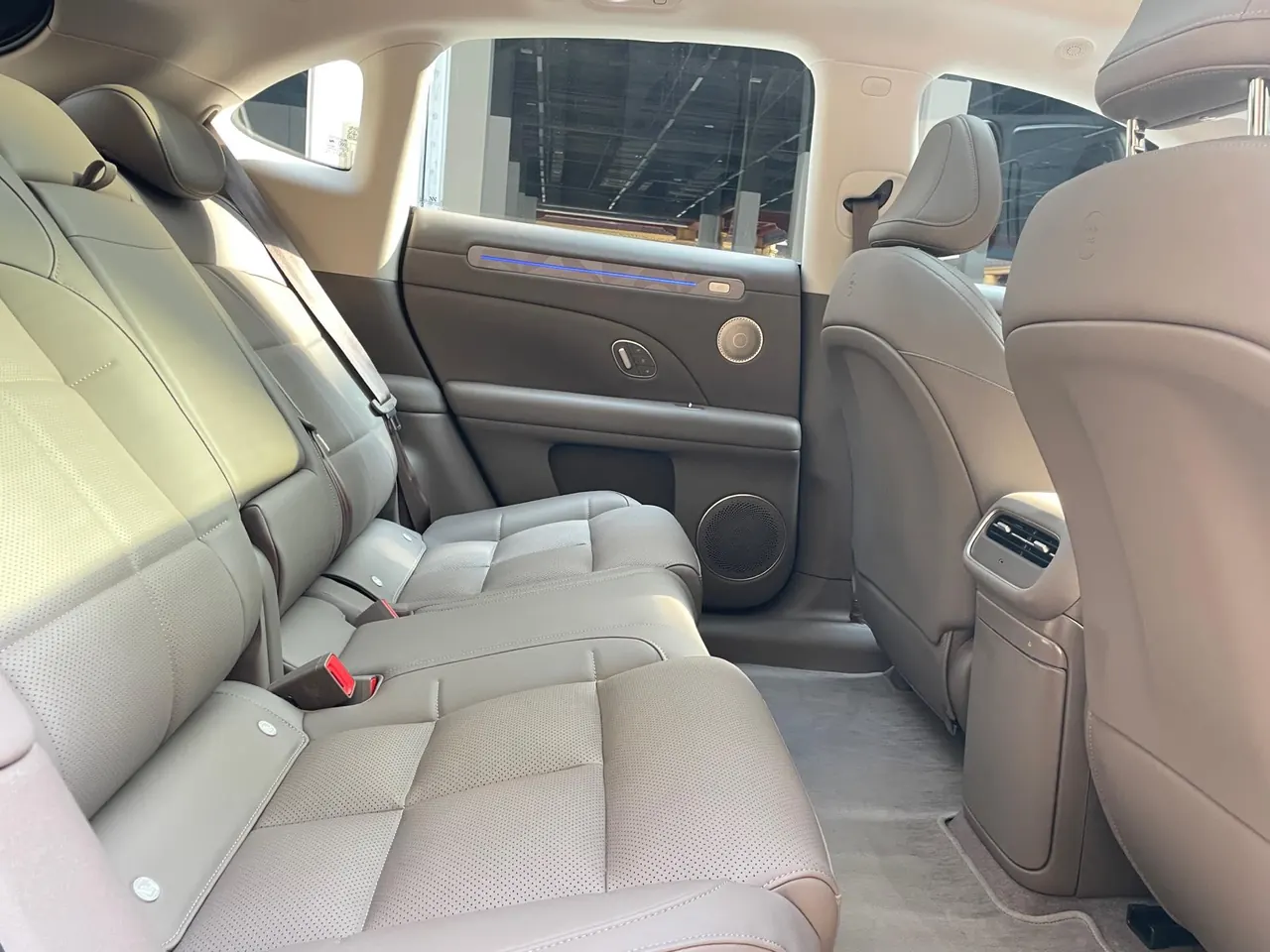 IM 2026 IM LS6 66 Max automatic transmission 12
