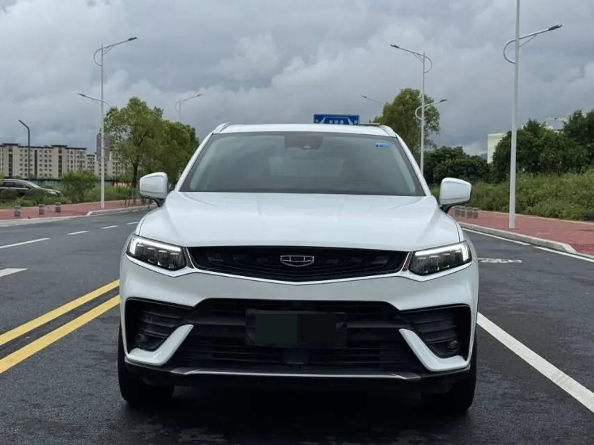 Geely 2020 models of xingyue MHEV 1.5T 300T high-energy version of the automatic gear 2