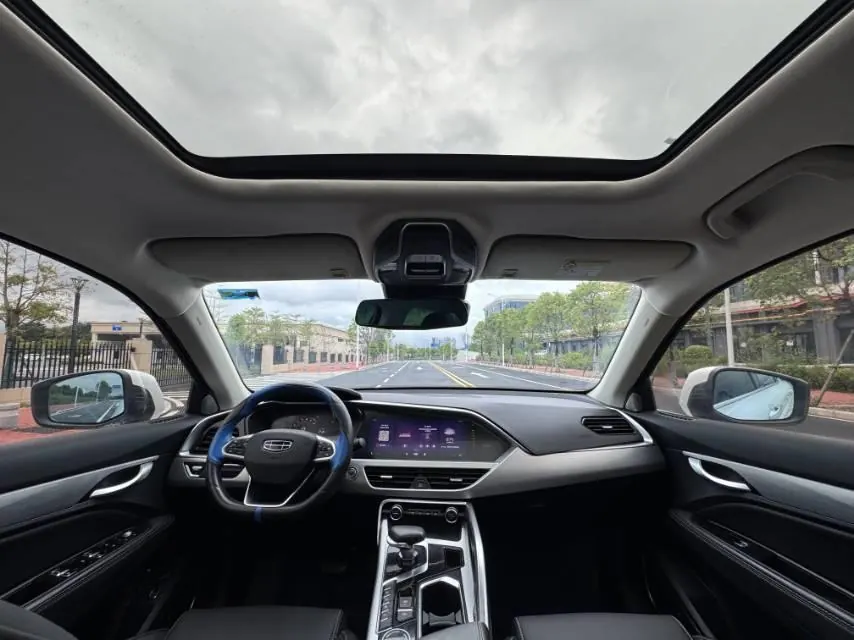 Geely 2020 models of xingyue MHEV 1.5T 300T high-energy version of the automatic gear 5