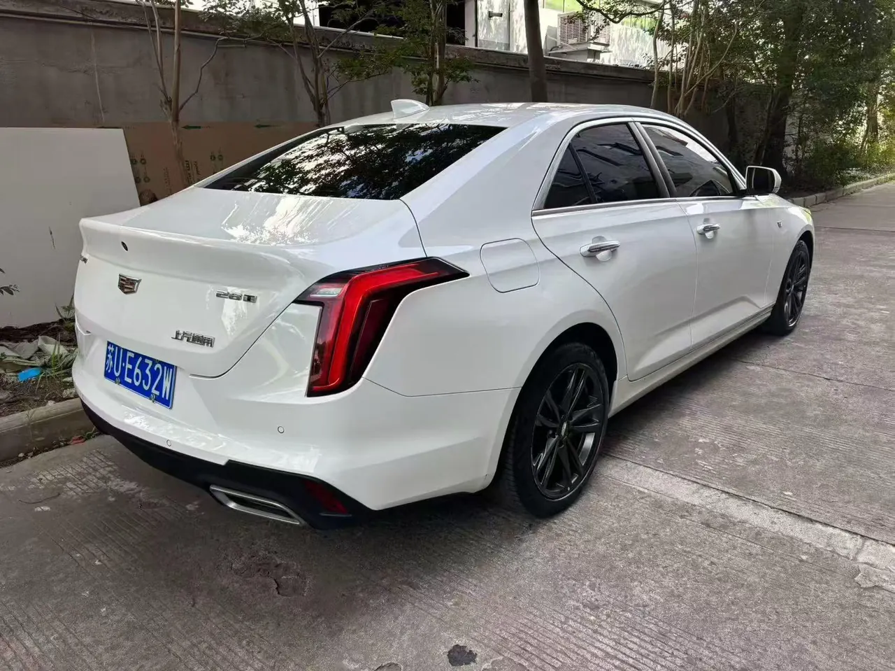 Cadillac 2022 CT4 2.0T 28T luxury automatic gear 7