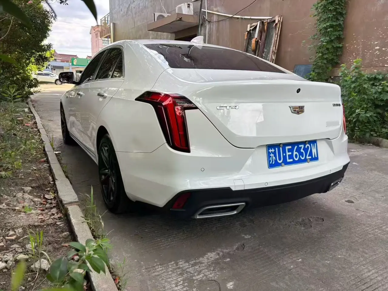 Cadillac 2022 CT4 2.0T 28T luxury automatic gear 9