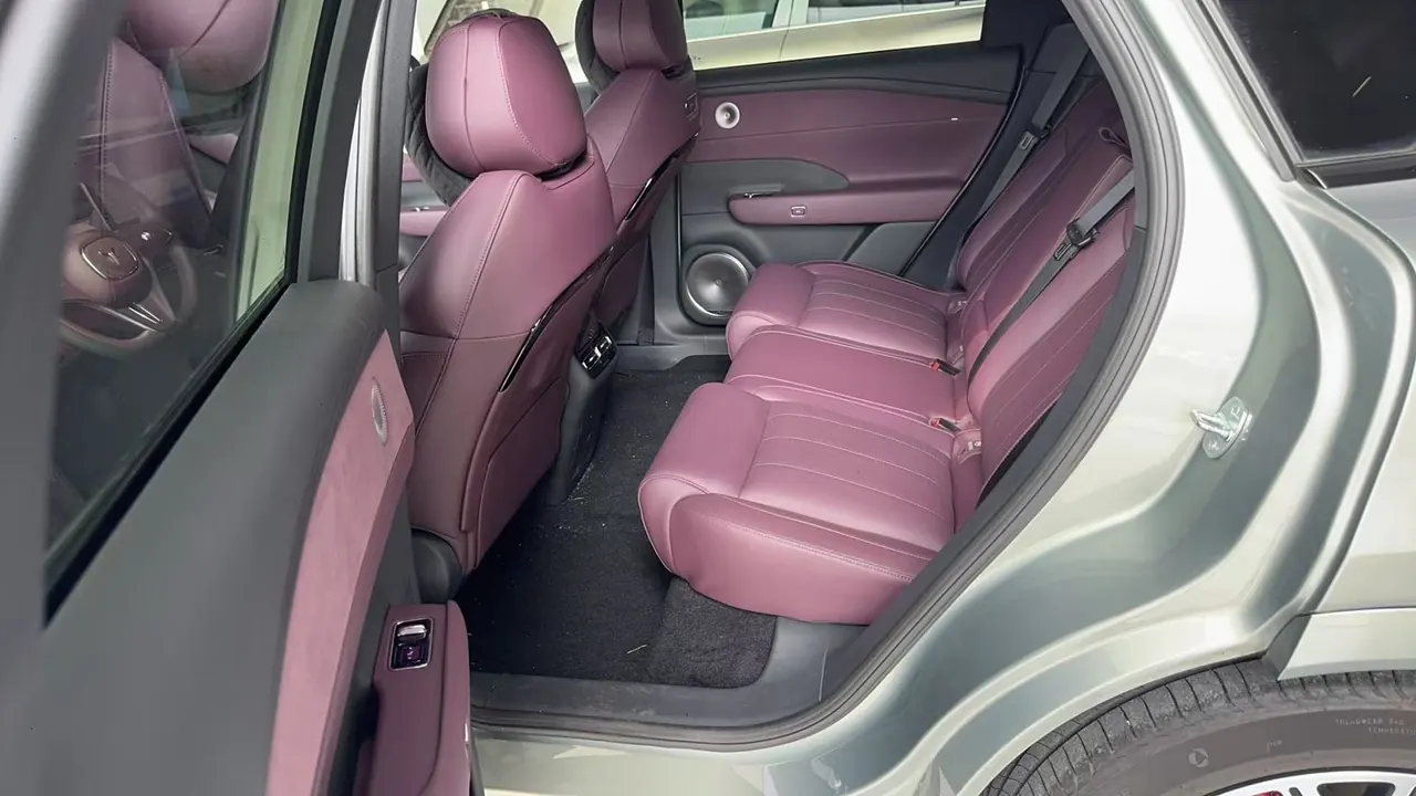 Voyah 2025 FREE four-wheel drive dry Kun version of automatic gear 4