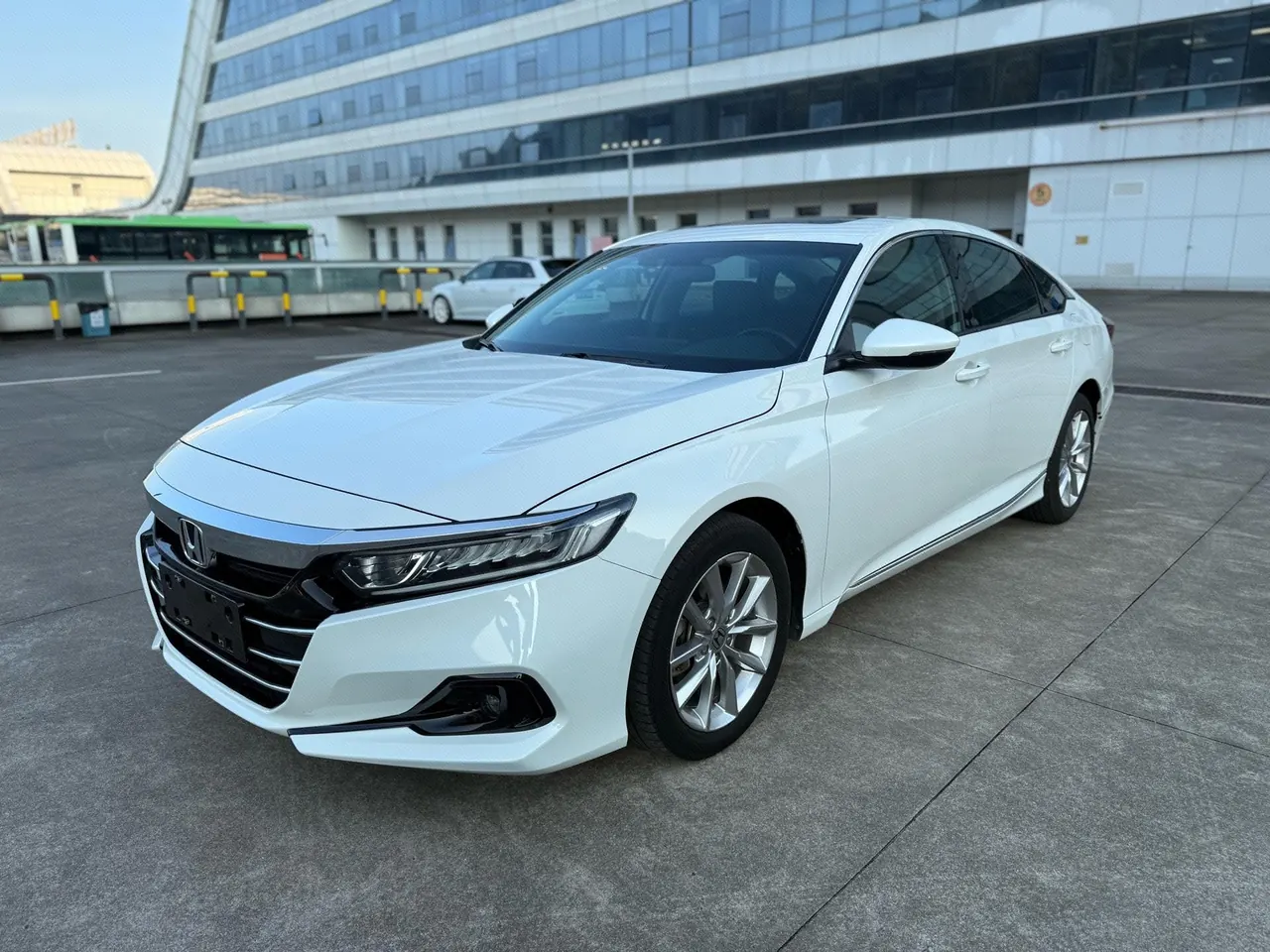 Honda 2022 10th Generation Accord 1.5T Stepless 260TURBO Deluxe Automatic Gear - View 1