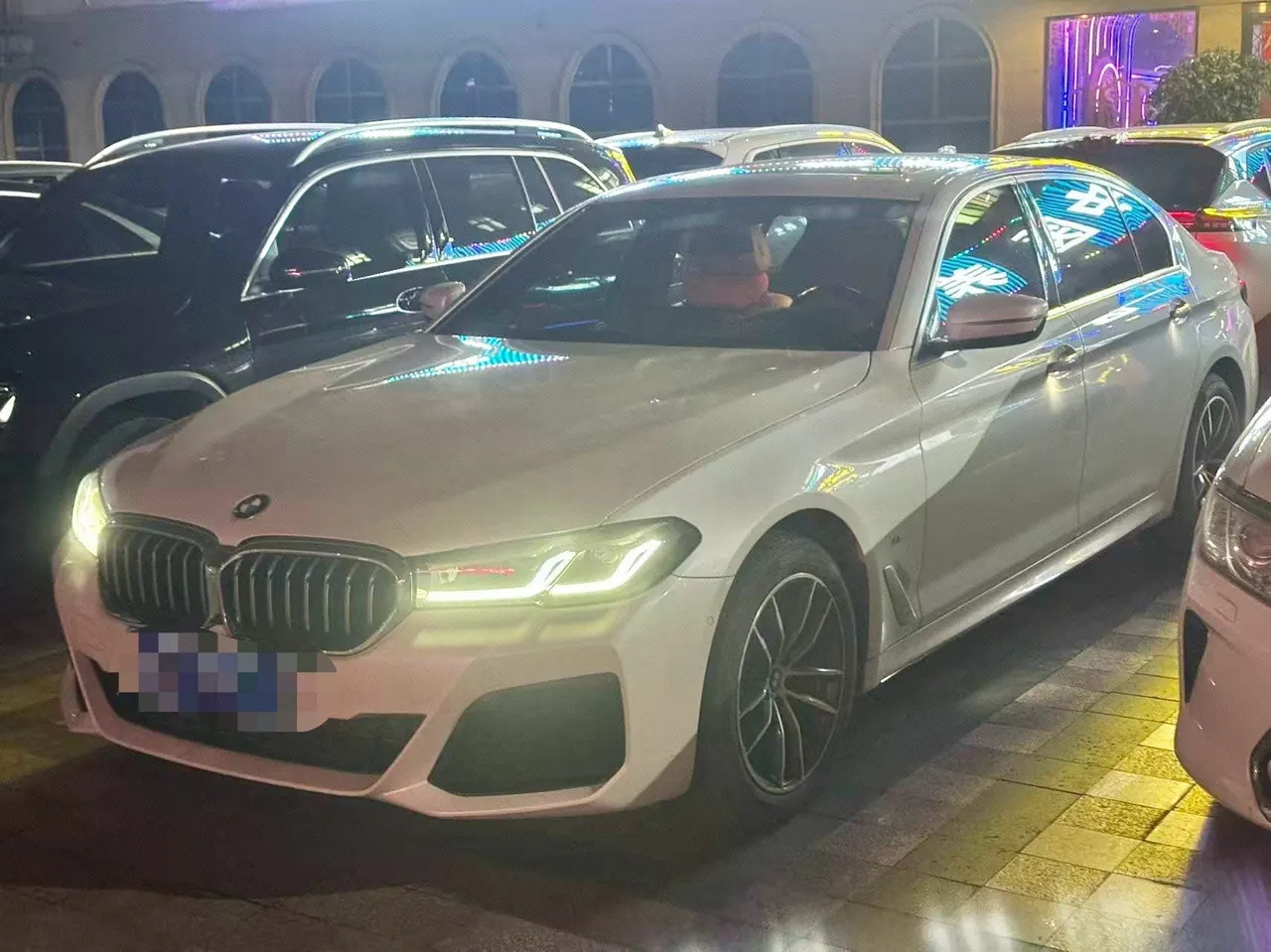 Open image lightbox: BMW 5 Series 2022 525Li 2.0T Luxury Suit (Modified) Automatic Gear