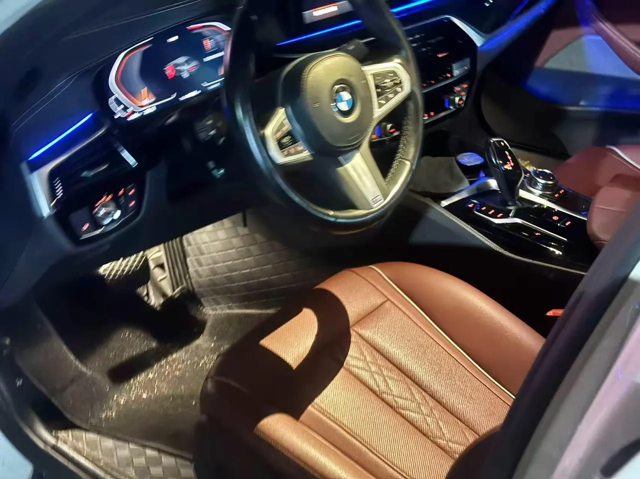 BMW 5 Series 2022 525Li 2.0T Luxury Suit (Modified) Automatic Gear 2