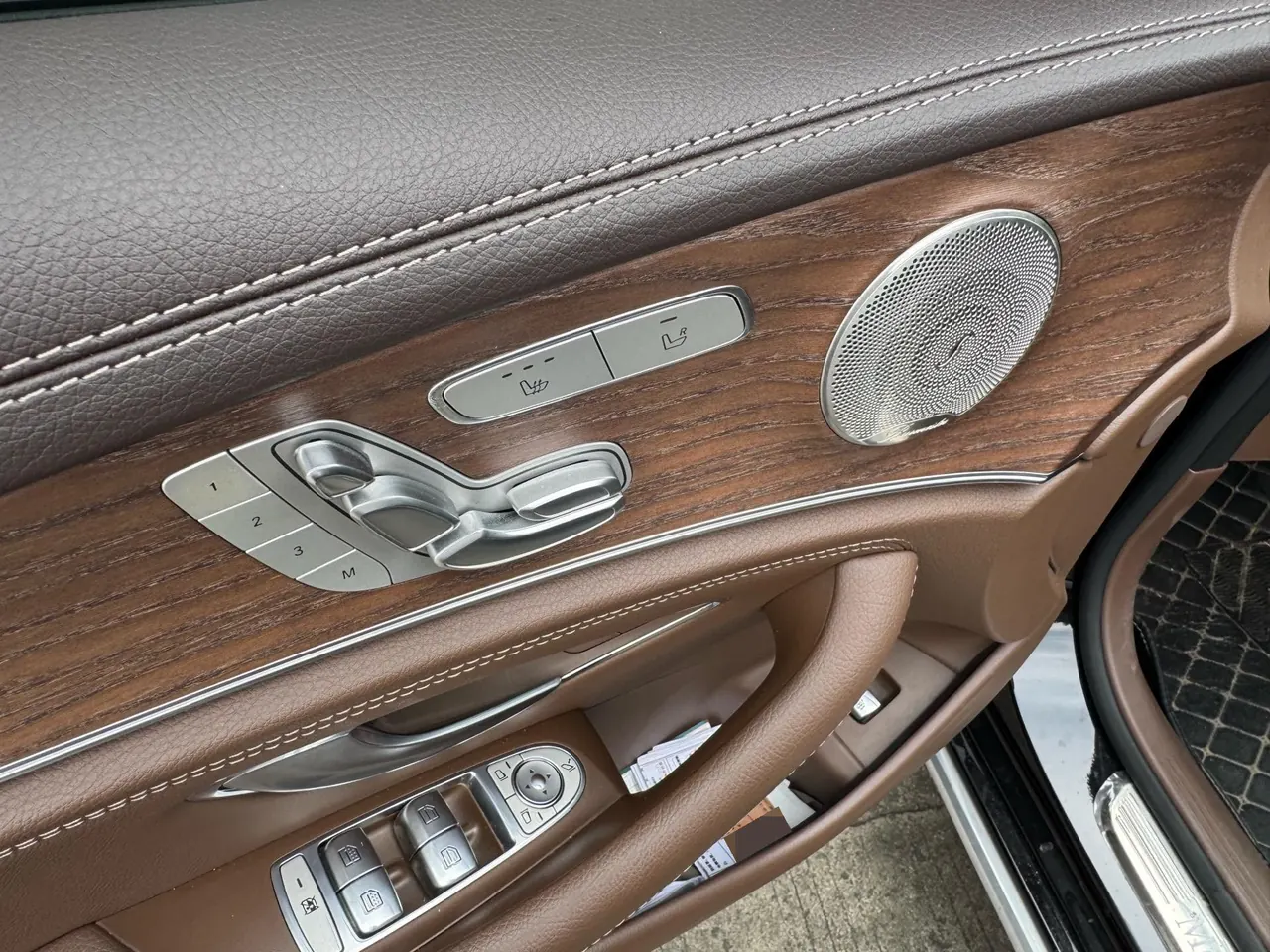 Mercedes Benz E Class 2022 E 300 L 2.0T Luxury (Change 2) Automatic Gear 10