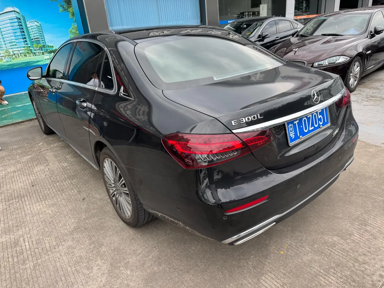 Mercedes Benz E Class 2022 E 300 L 2.0T Luxury (Change 2) Automatic Gear 4