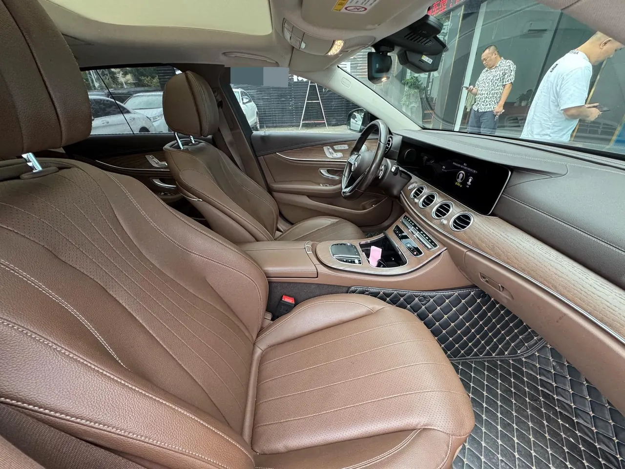 Mercedes Benz E Class 2022 E 300 L 2.0T Luxury (Change 2) Automatic Gear 8