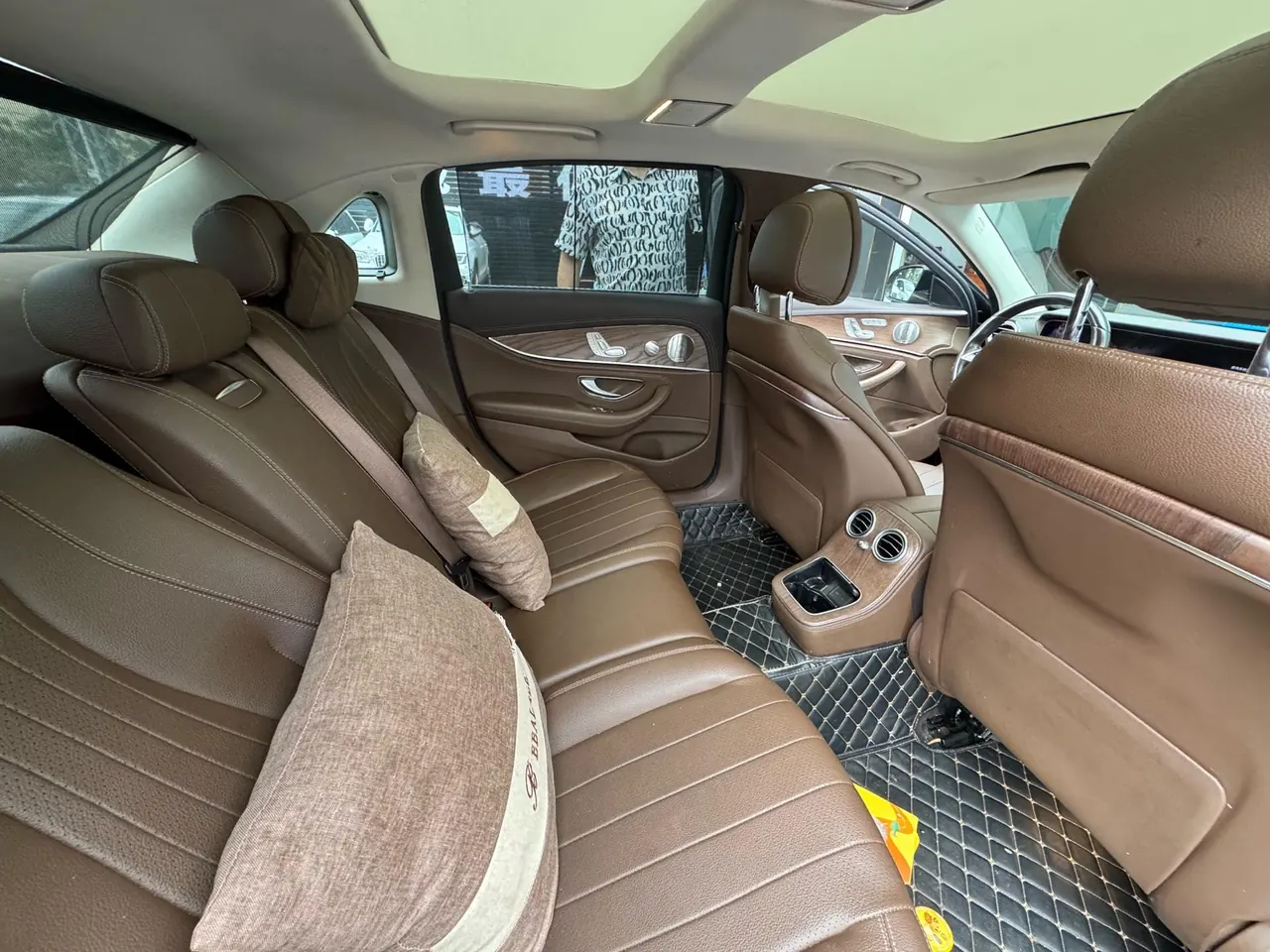 Mercedes Benz E Class 2022 E 300 L 2.0T Luxury (Change 2) Automatic Gear 9