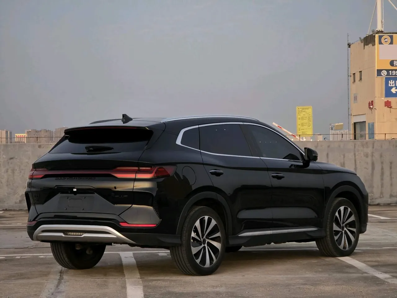 BYD Song PLUS New Energy 2024 Song PLUS DM-i 1.5 Stepless Glory Edition 110km Flagship PLUS Automatic Gear 9