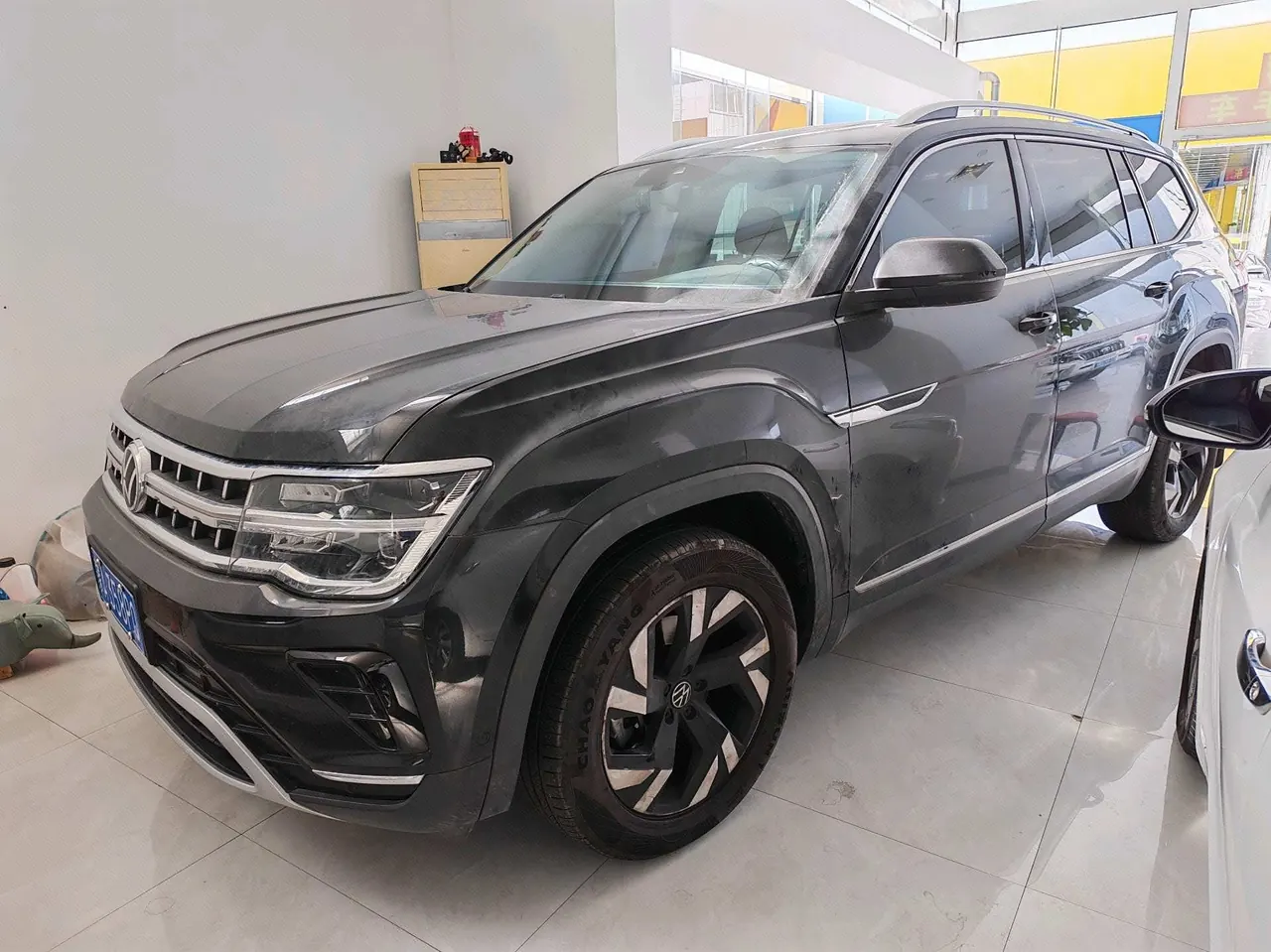 Open image lightbox: Volkswagen 2022 Tuang 2.0TSI 380TSI 4WD Respect Deluxe Automatic Transmission