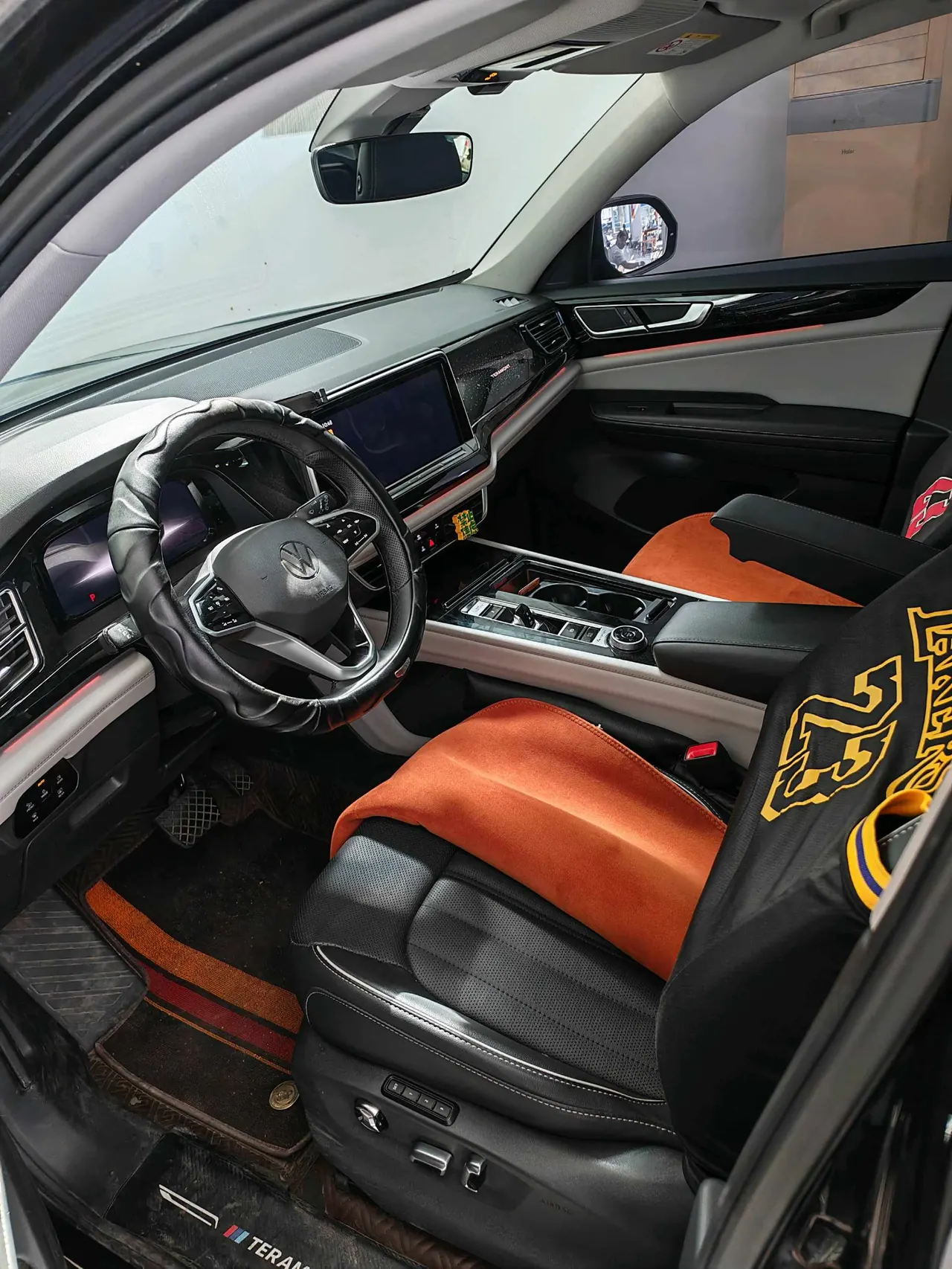 Volkswagen 2022 Tuang 2.0TSI 380TSI 4WD Respect Deluxe Automatic Transmission 3