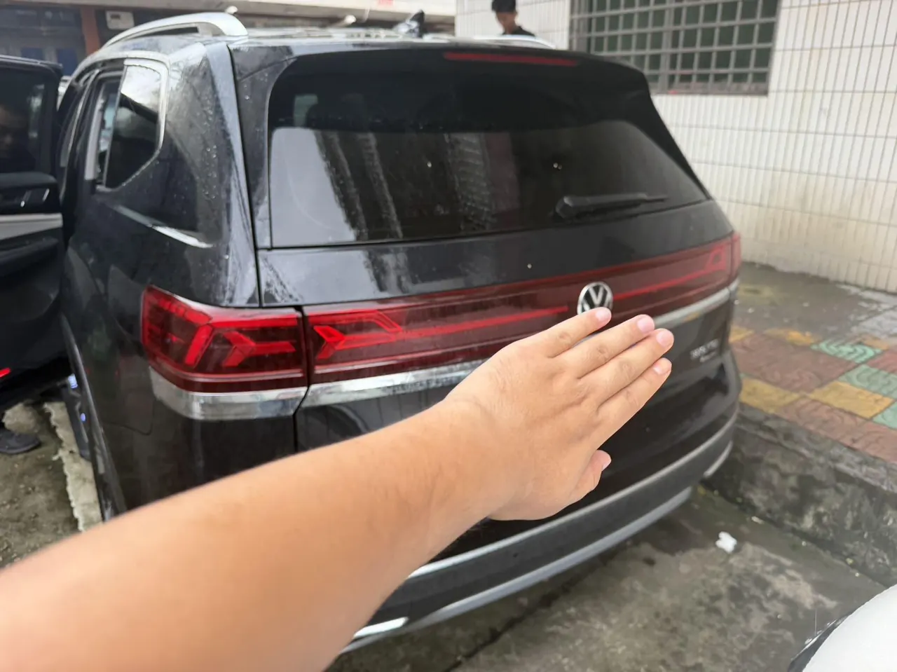 Volkswagen 2024 Tuang 2.0TSI 380TSI four-wheel drive Longyao version automatic gear 4