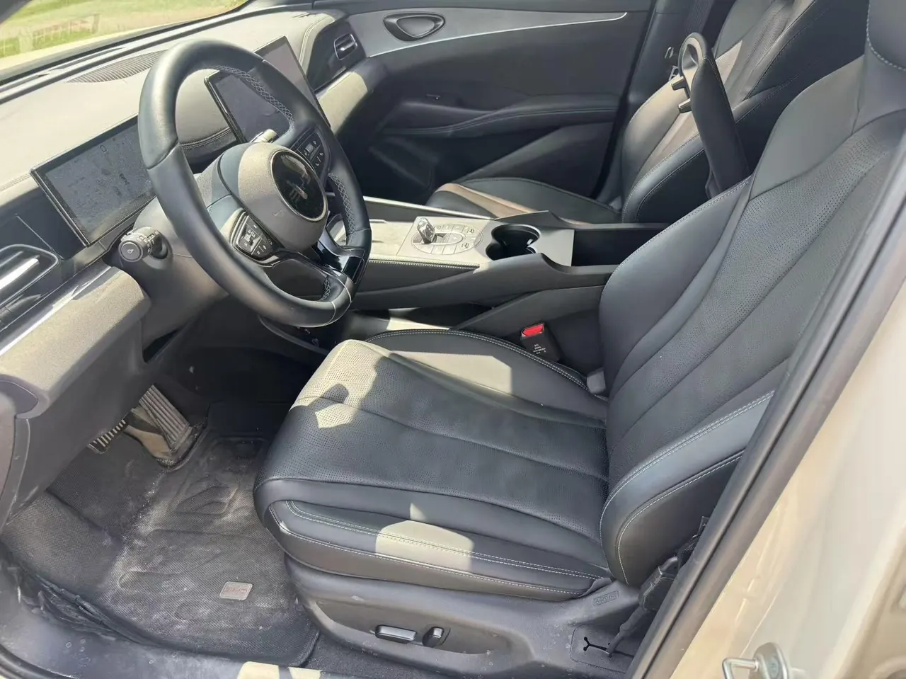 BYD 2025 Seal 06 EV 470KM Honorable Automatic Gear - View 1