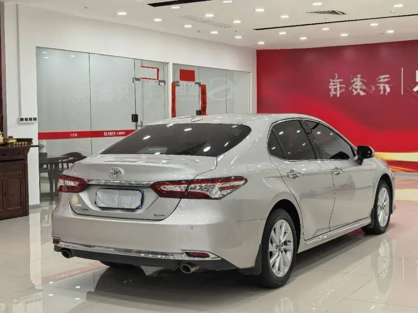 Toyota 2023 Camry 2.0G Stepless Deluxe Edition Automatic Gear 9