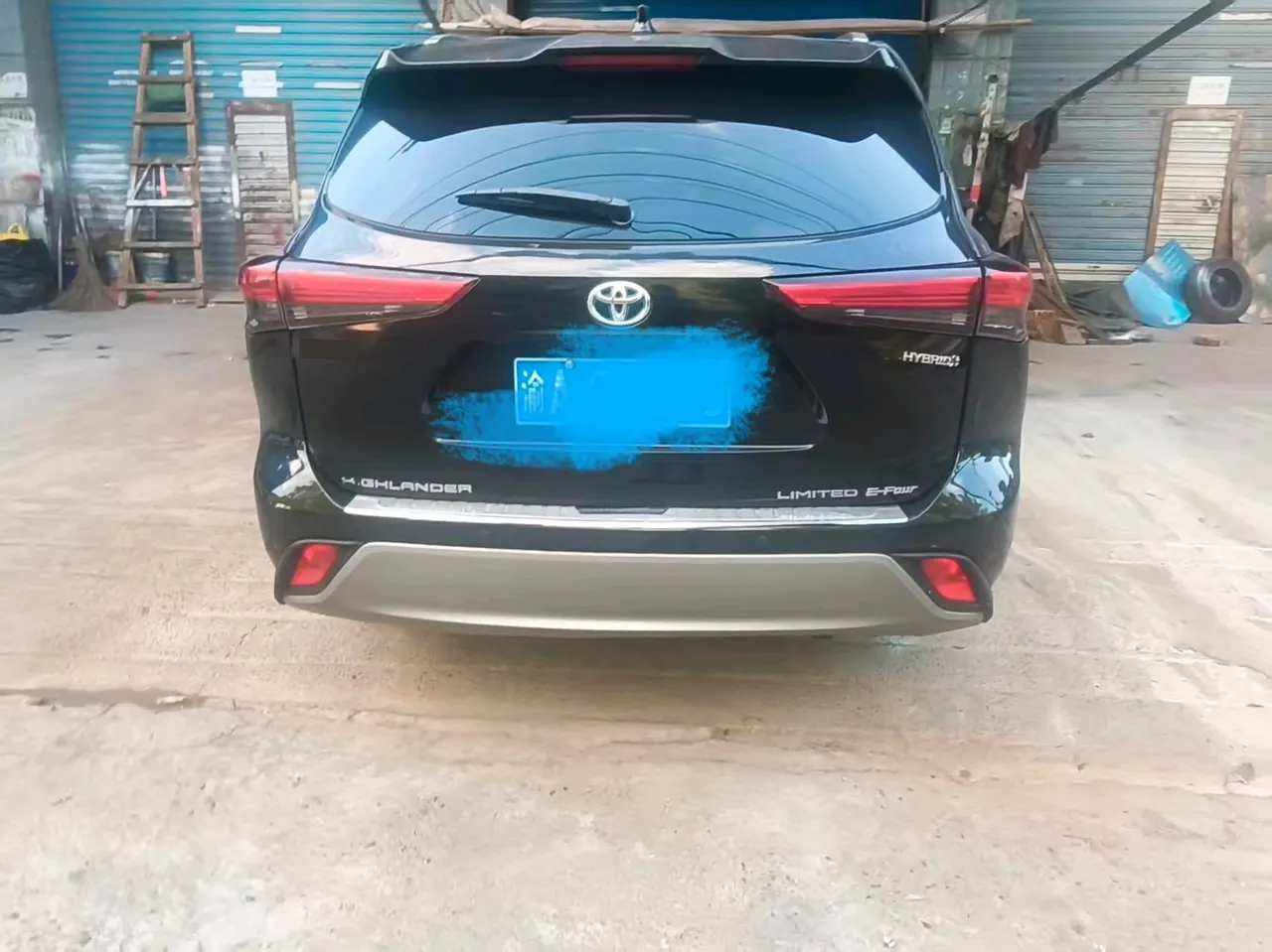 Toyota 2022 Highlander Dual Engine 2.5 Stepless Four-wheel Drive Premium Edition 7-seat Automatic Gear 6