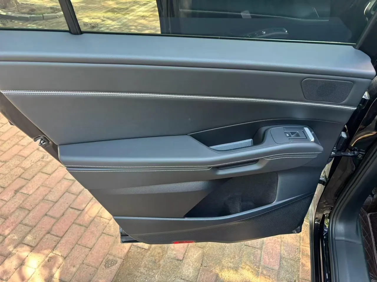 Volkswagen 2025 Touang Pro 2.0TSI 450TSI Four-wheel Drive Vertical and Horizontal Automatic Gear 7