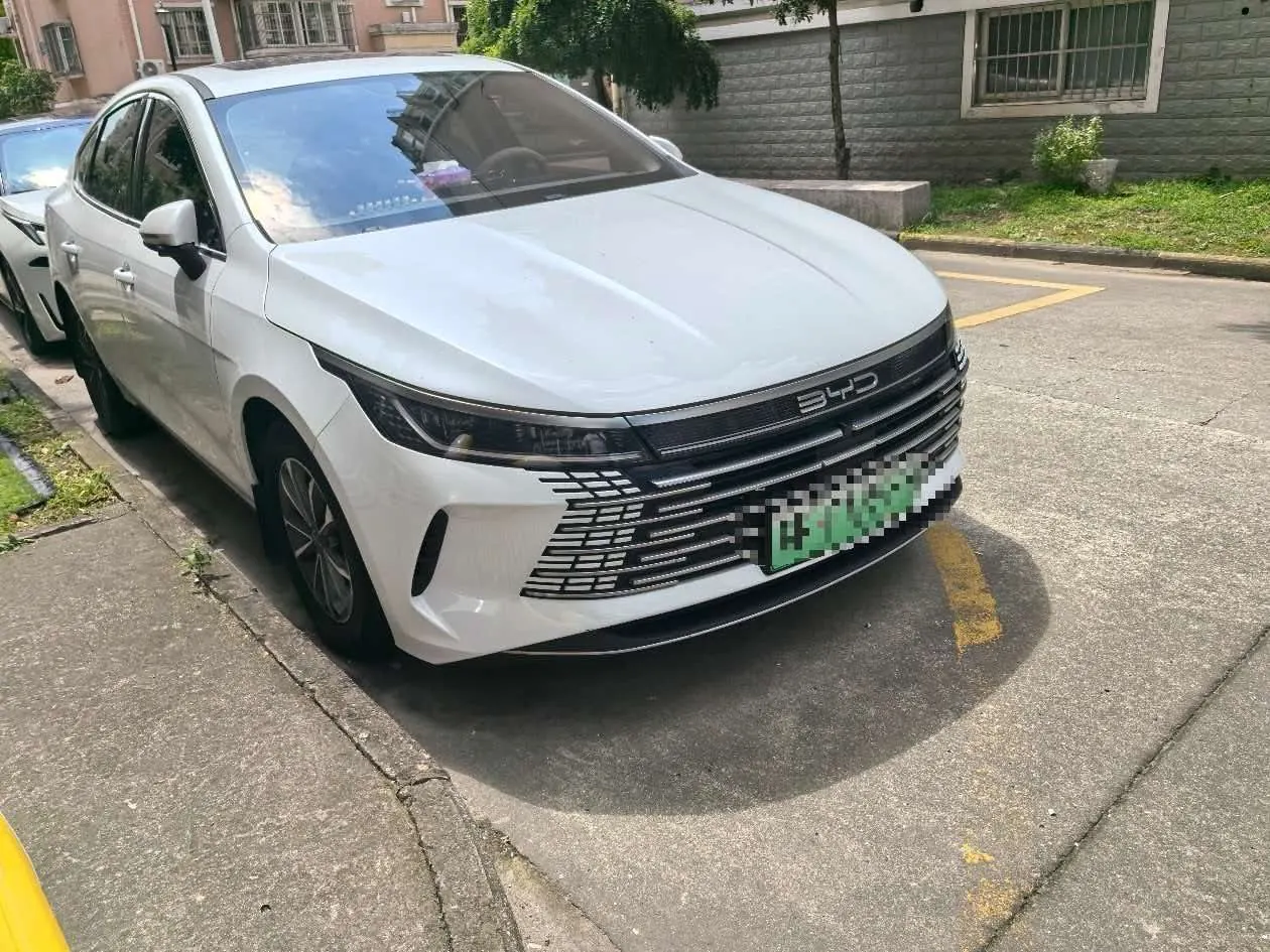 BYD 2024 destroyer 05 DM-i 1.5 stepless glory version 55KM noble automatic gear 2