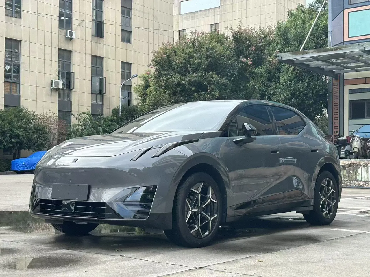 LYNK&amp;CO 2025 LYNK&amp;CO Z 20 530km Rear Drive Max Automatic - View 1
