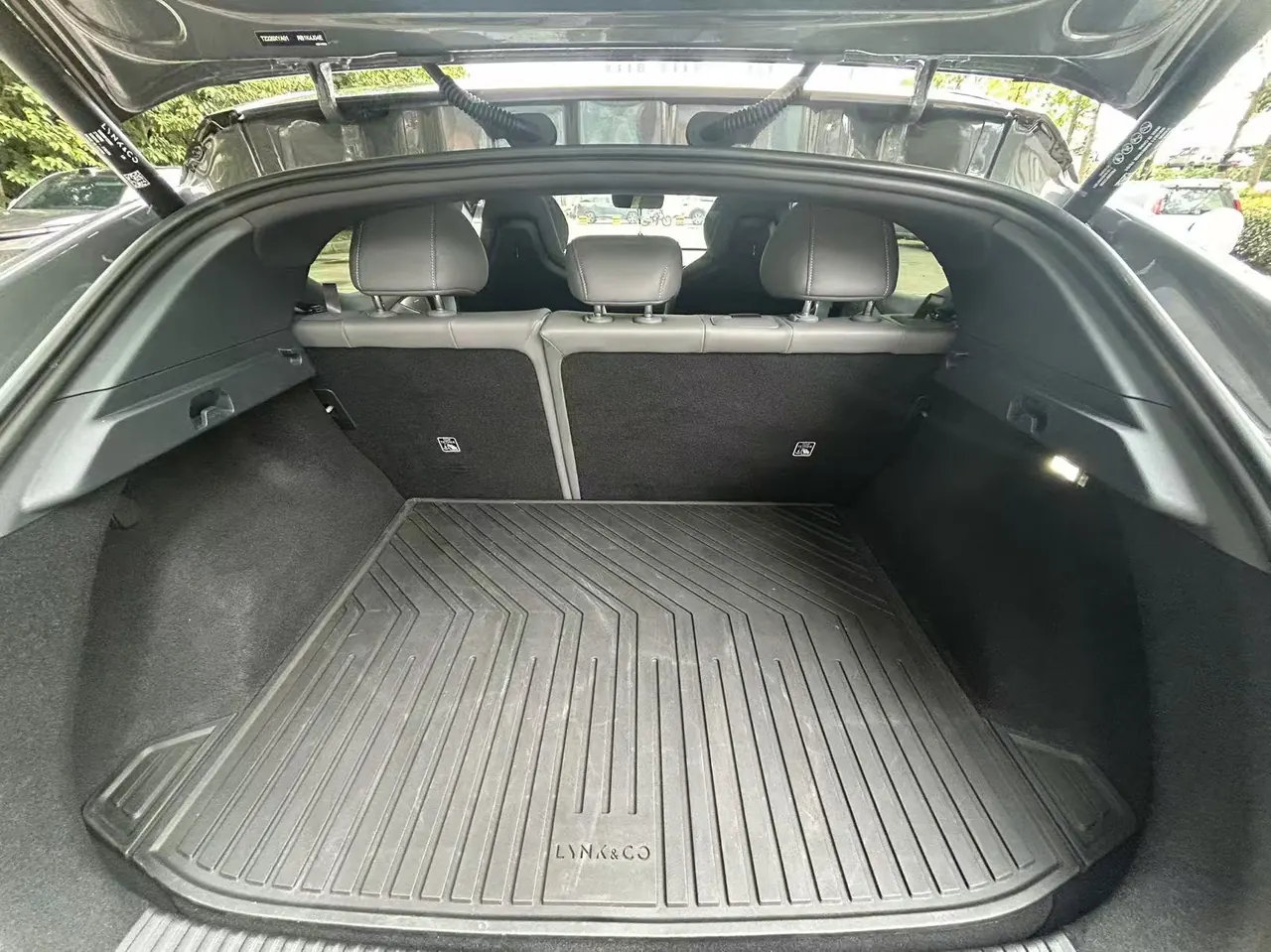LYNK&amp;CO 2025 LYNK&amp;CO Z 20 530km Rear Drive Max Automatic 11