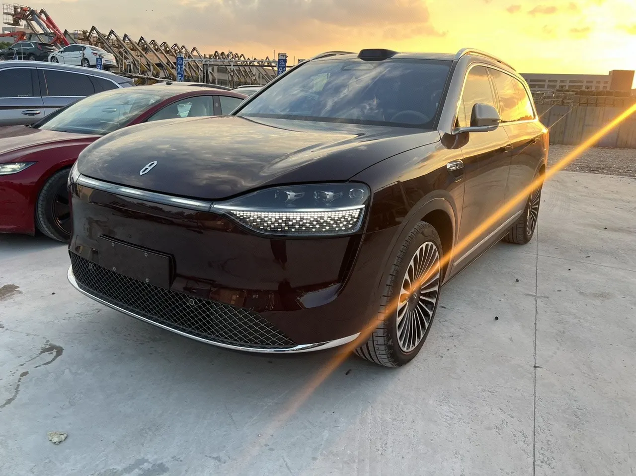 AITO 2025 AITO M9 EV Pure Electric Ultra Edition 100kWh6-seat Edition Automatic Gear - View 1